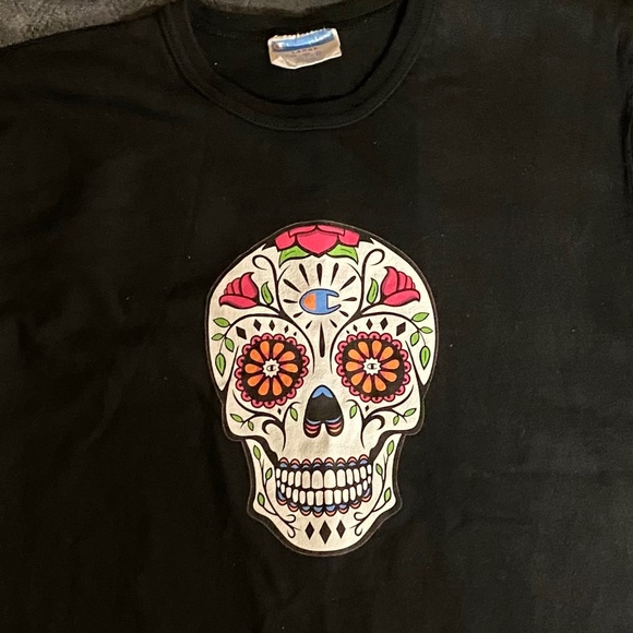 Champion Shirt - Picture 2 of 2